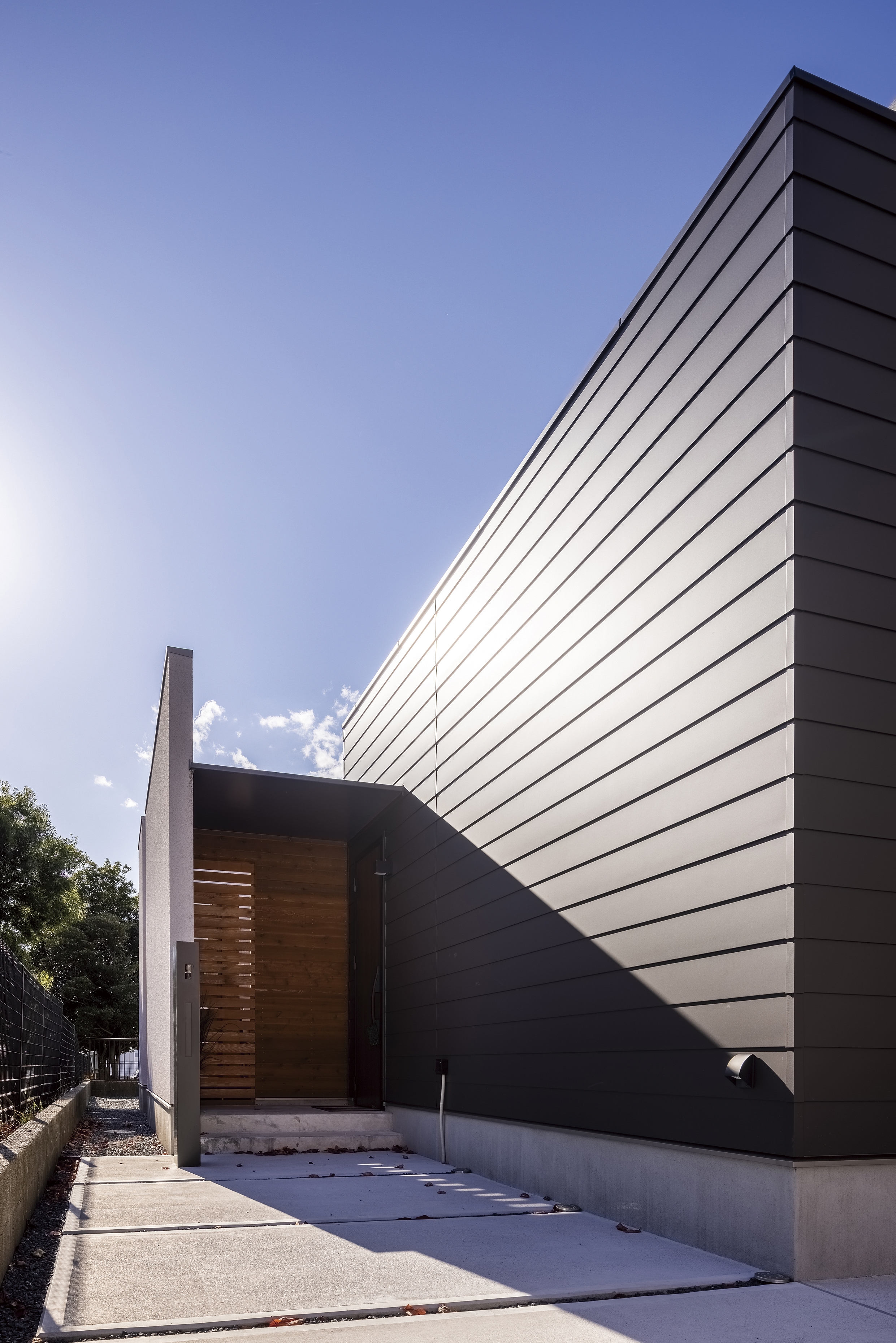 お手入れで長持ち！松阪市周辺の木の家を美しく保つ春のメンテナンス